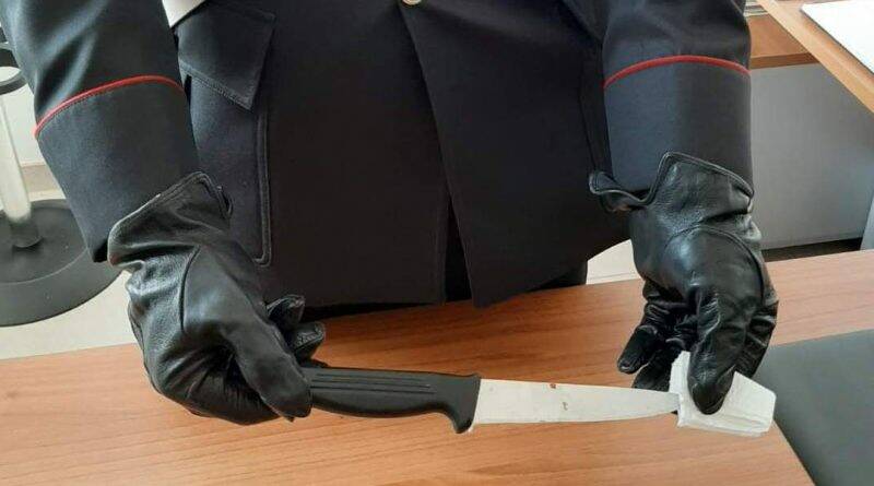 coltello da ucina carabinieri