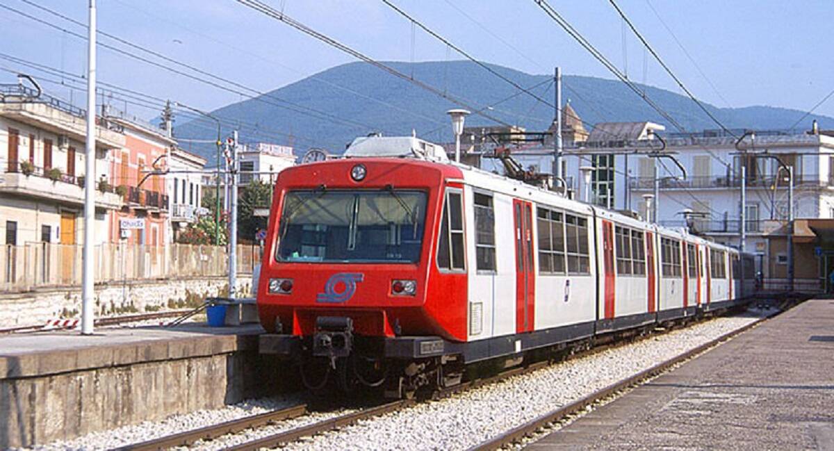 Quaranta nuovi treni Eav per la Circumvesuviana - Edizione Napoli